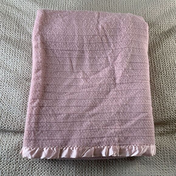 VTG Pink Acrylic Blanket Satin Trim Waffle Weave 66x88 Twin Size USA Excellent - Picture 11 of 12